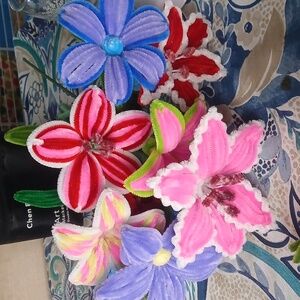 Pipe cleaner flowers